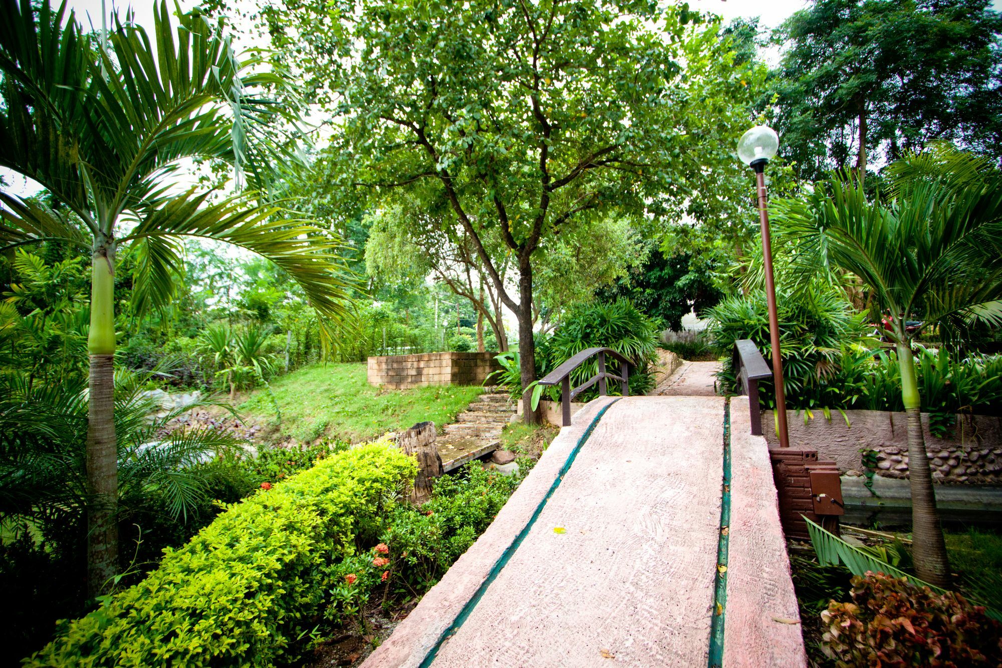 Touch Star Resort - Doi Inthanon Chom Thong Dış mekan fotoğraf