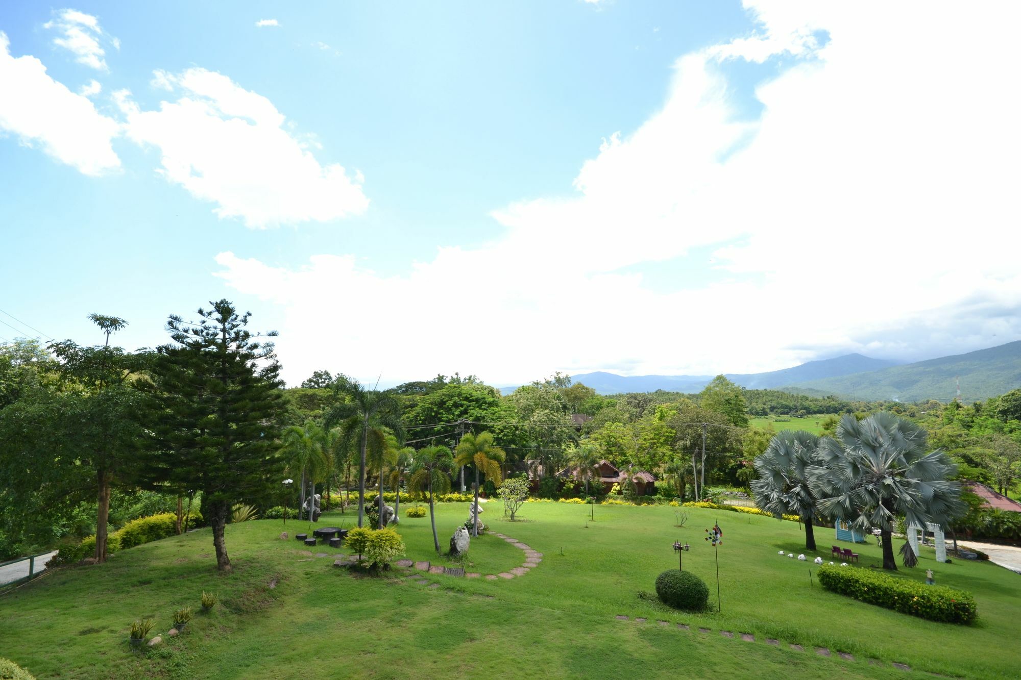 Touch Star Resort - Doi Inthanon Chom Thong Dış mekan fotoğraf